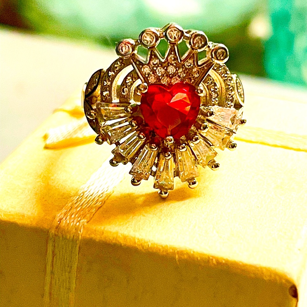 Red Heart Crown Ring Queen of hearts Sz 6